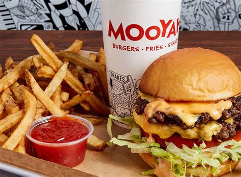 mooyah|mooyah.com.